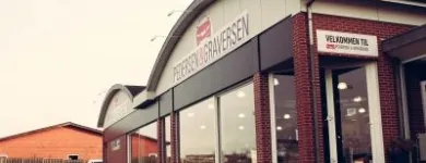 Forretning 1 billede PEDERSEN & GRAVERSEN Bil, Båd & Motor i Herning 82